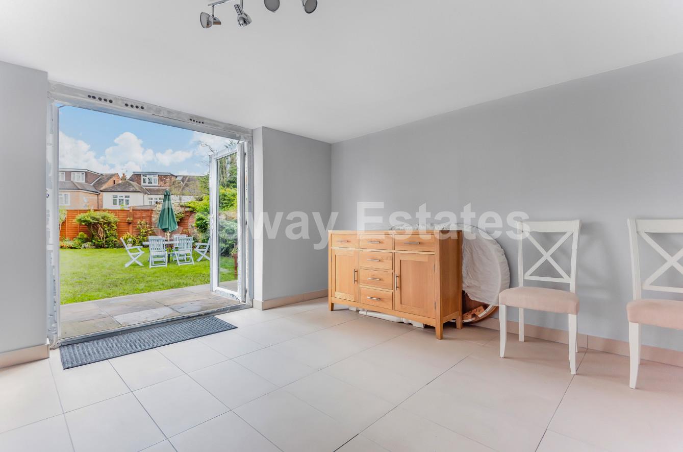 13 Hale Grove Gardens, Mill Hill
